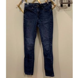 Universal thread jeans